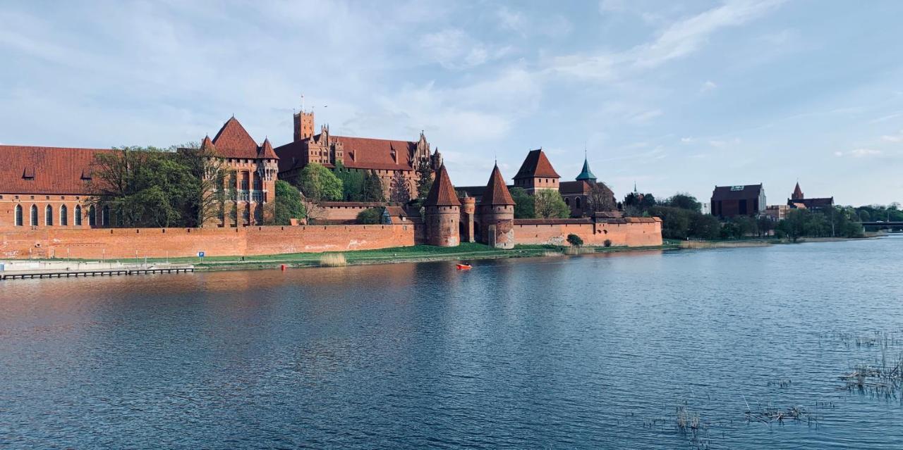 Castle Apartments Malbork Bagian luar foto